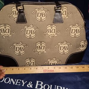 Dooney and bourke satchel
